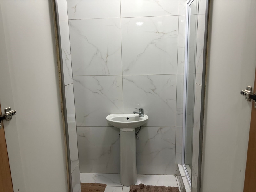 To Let 1 Bedroom Property for Rent in Tlhabane West North West
